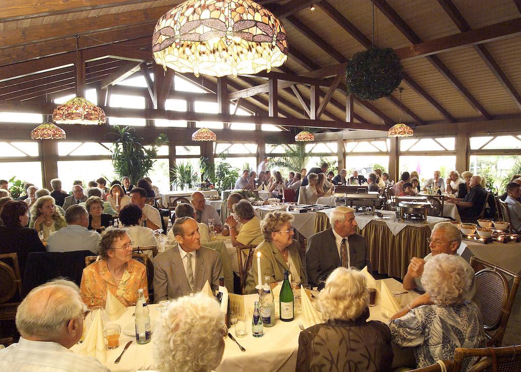 Hotel Raeuberschaenke Oederan Zewnętrze zdjęcie